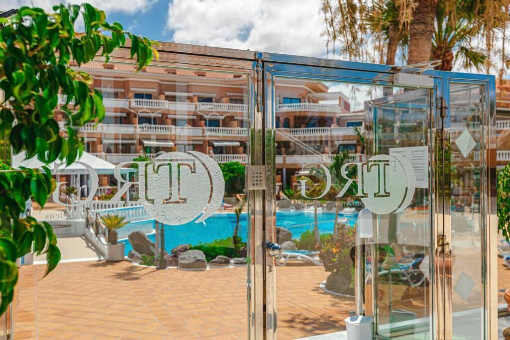 Tenerife Royal Gardens One Bedroom Apartment Playa de las Americas  Exterior photo
