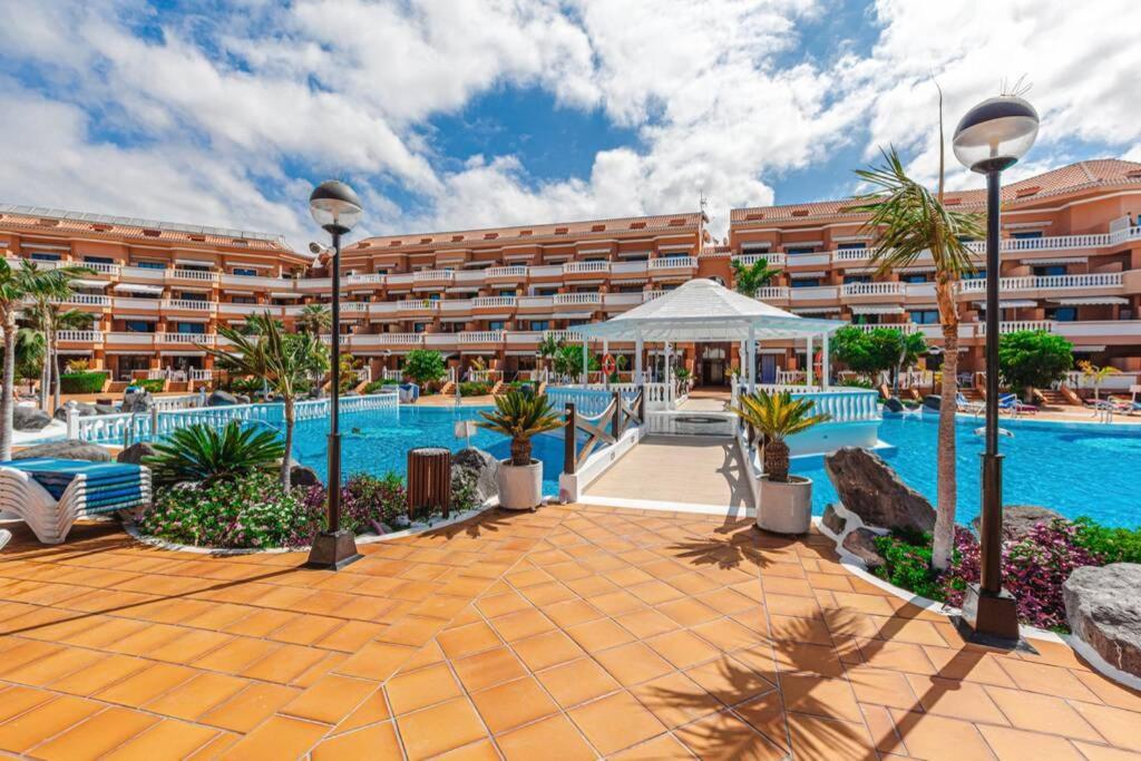 Tenerife Royal Gardens One Bedroom Apartment Playa de las Americas  Exterior photo